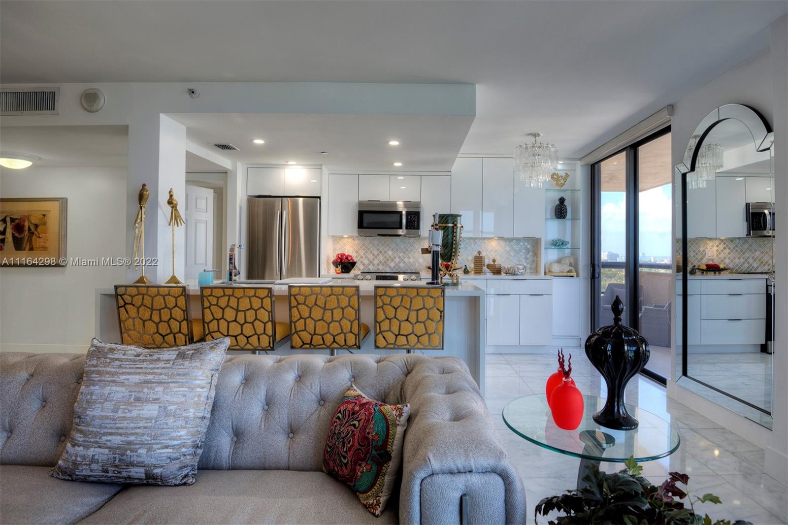 2555 Collins Ave Unit: 1400
