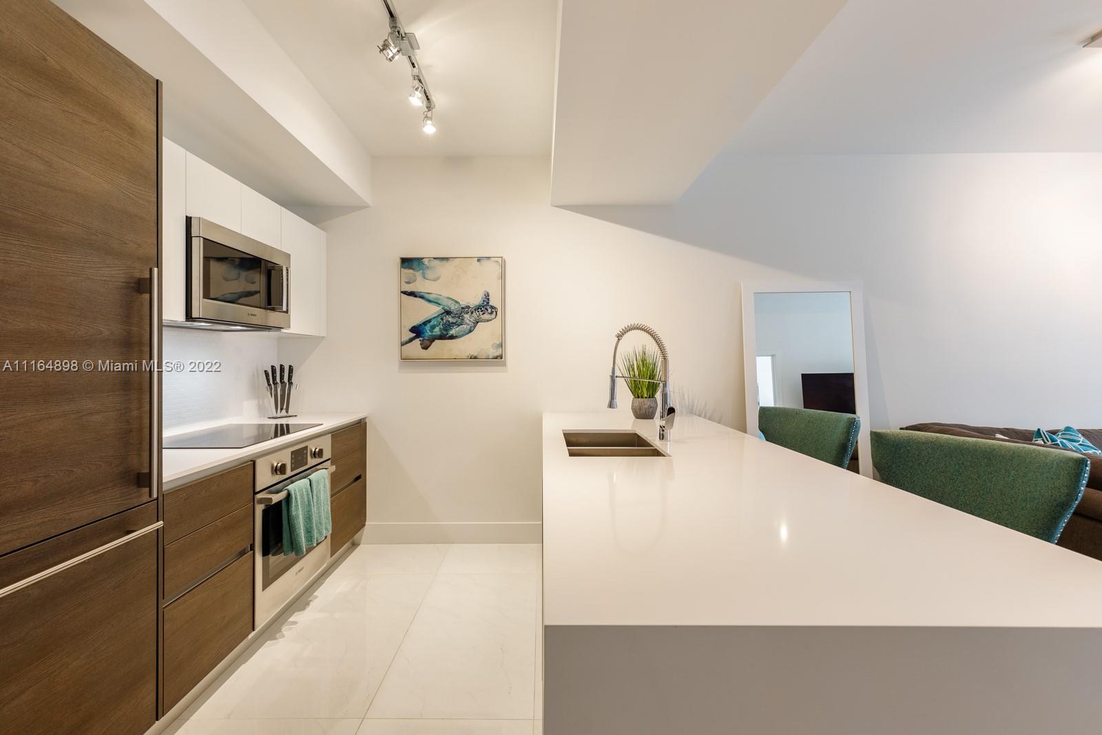 301 Altara Ave Unit: 606