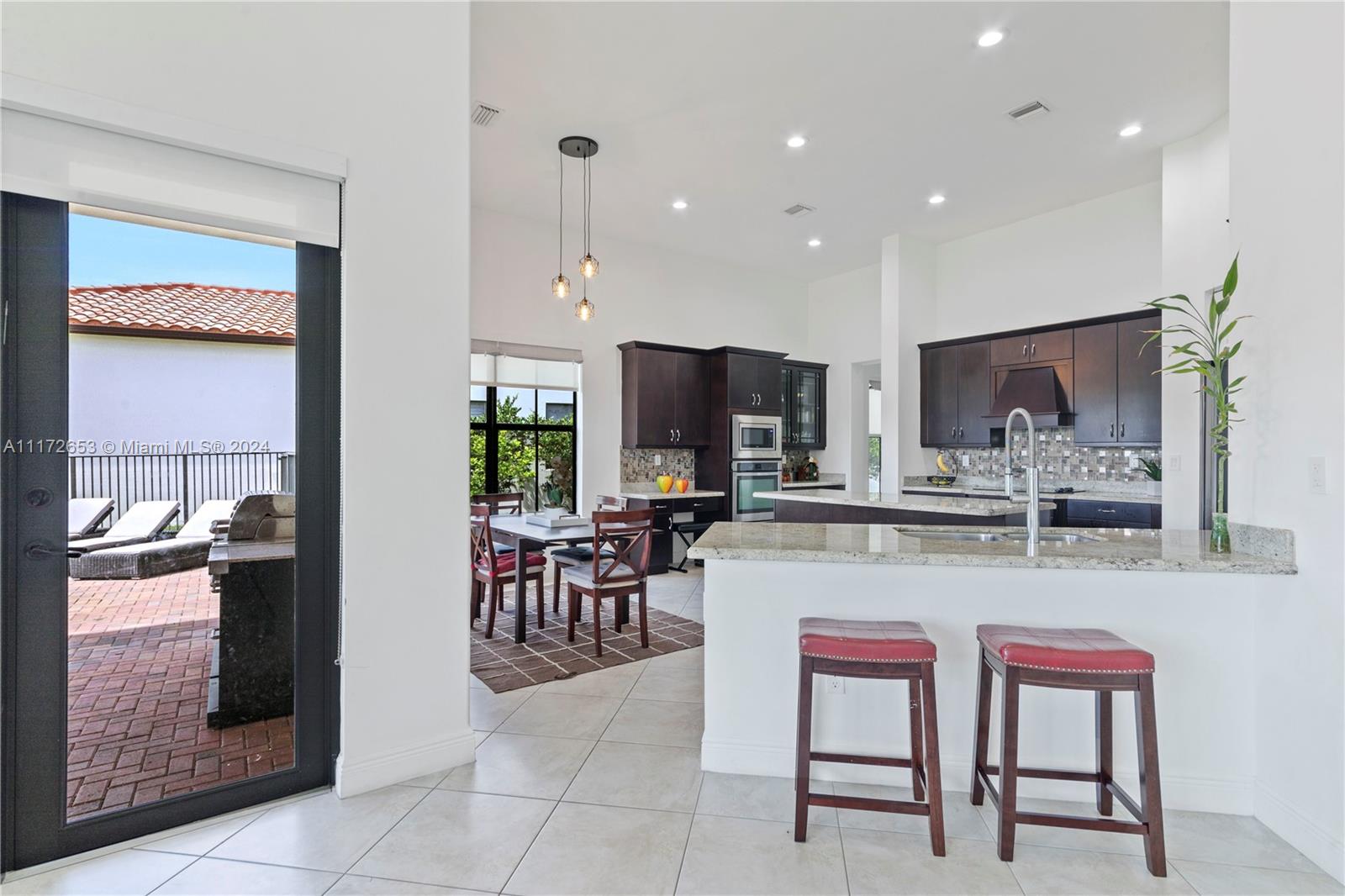 8386 NW 30th St