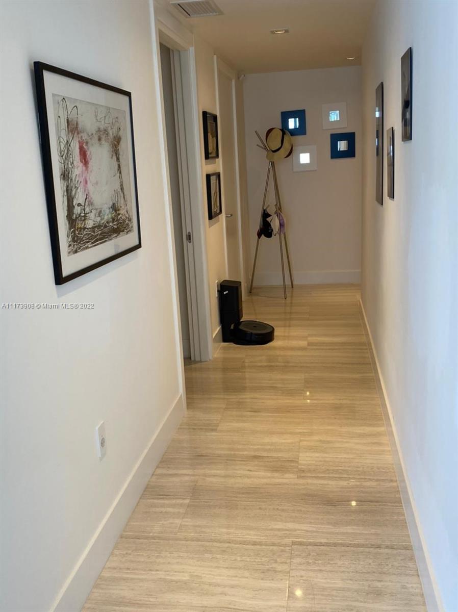 1451 Brickell Ave Unit: 1703