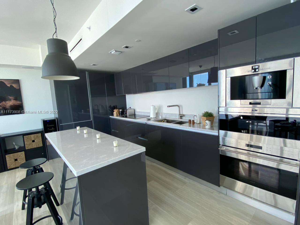 1451 Brickell Ave Unit: 1703