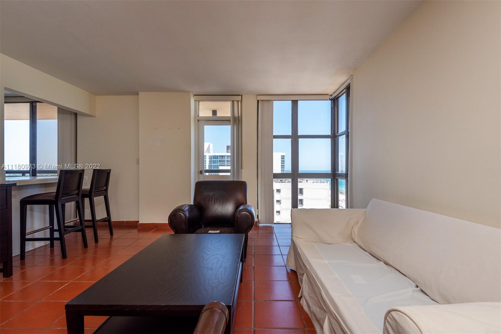 2555 Collins Ave Unit: 2200