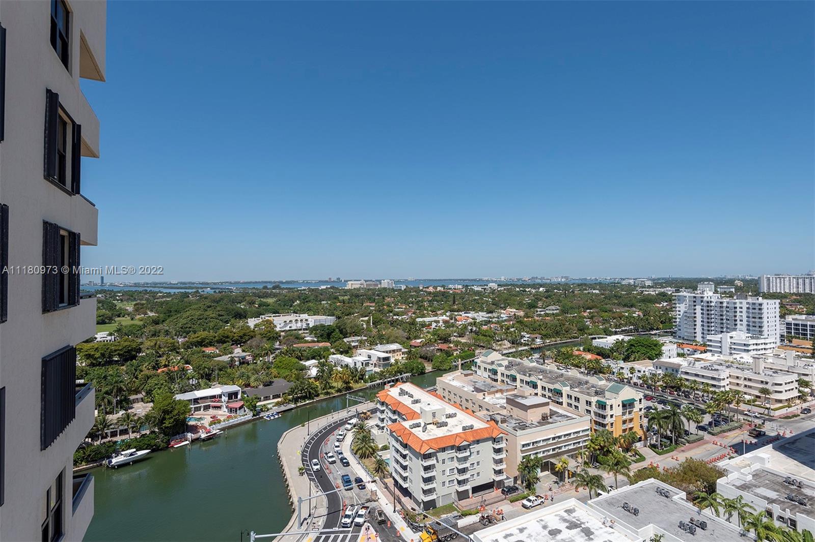 2555 Collins Ave Unit: 2200