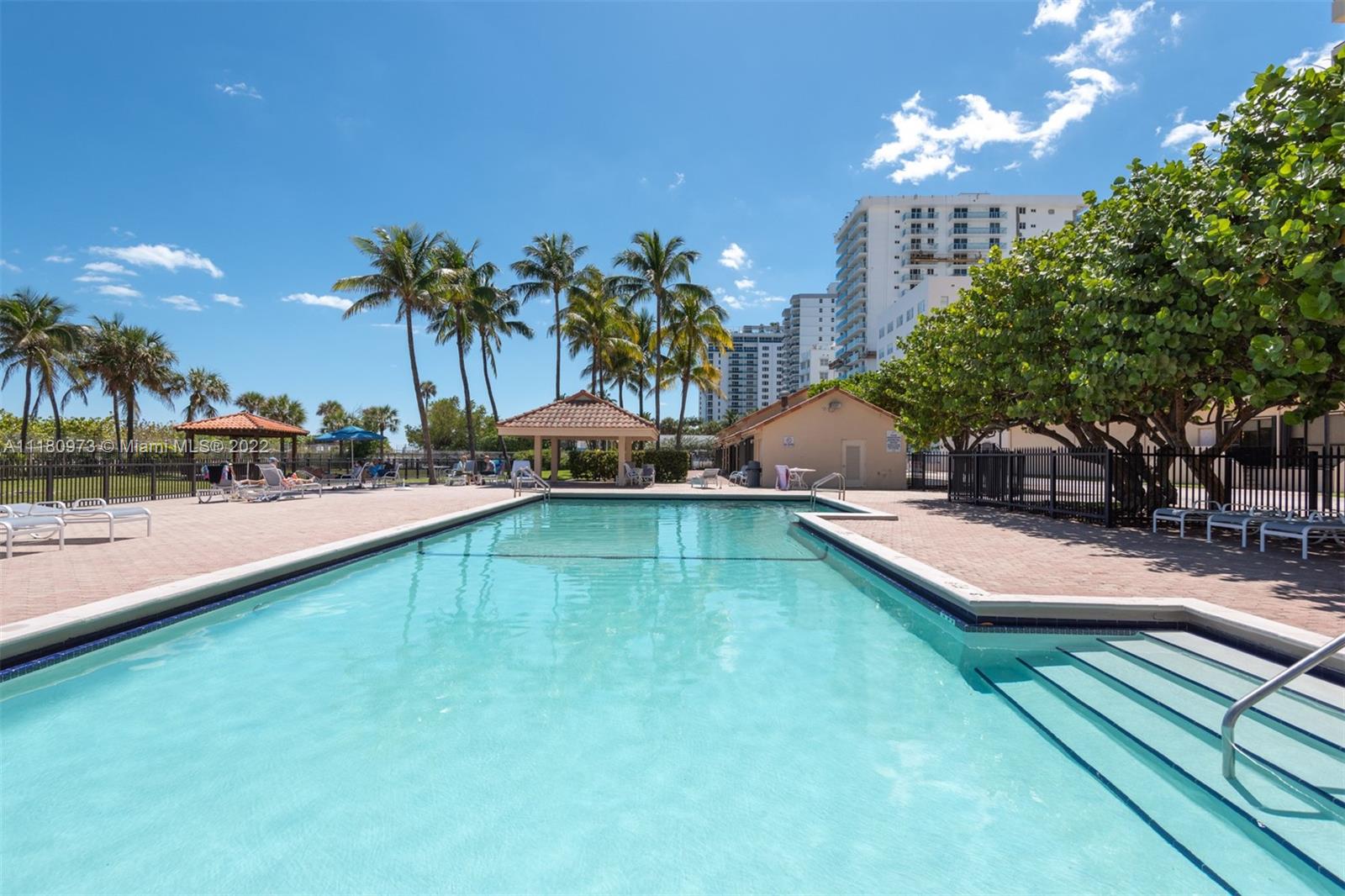 2555 Collins Ave Unit: 2200