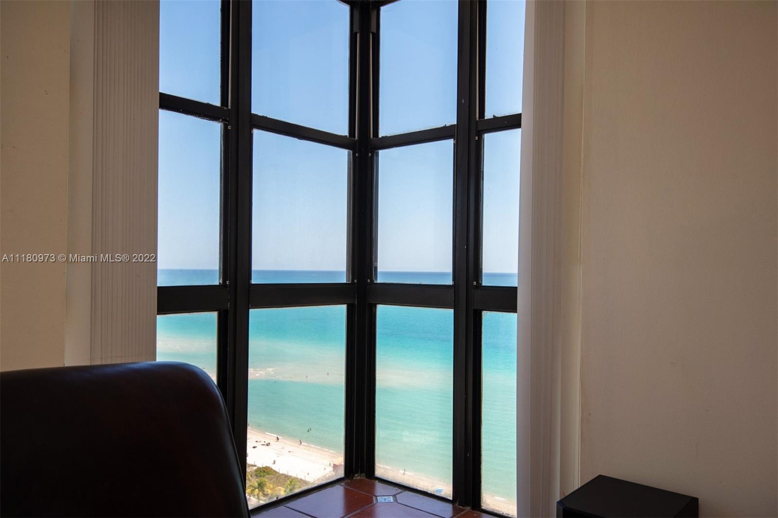 2555 Collins Ave Unit: 2200