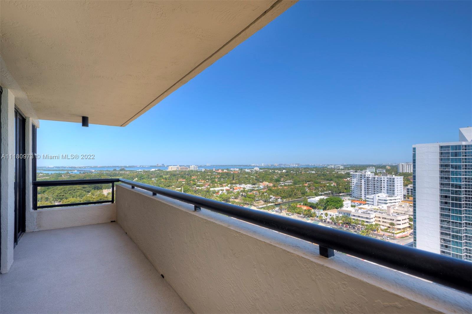 2555 Collins Ave Unit: 2200
