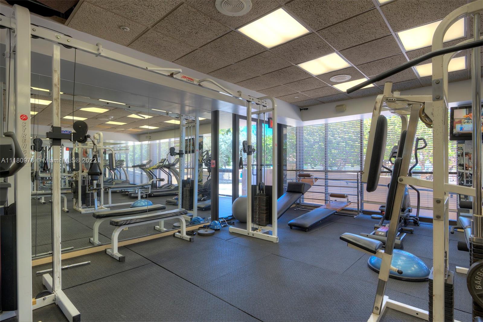 2555 Collins Ave Unit: 2200