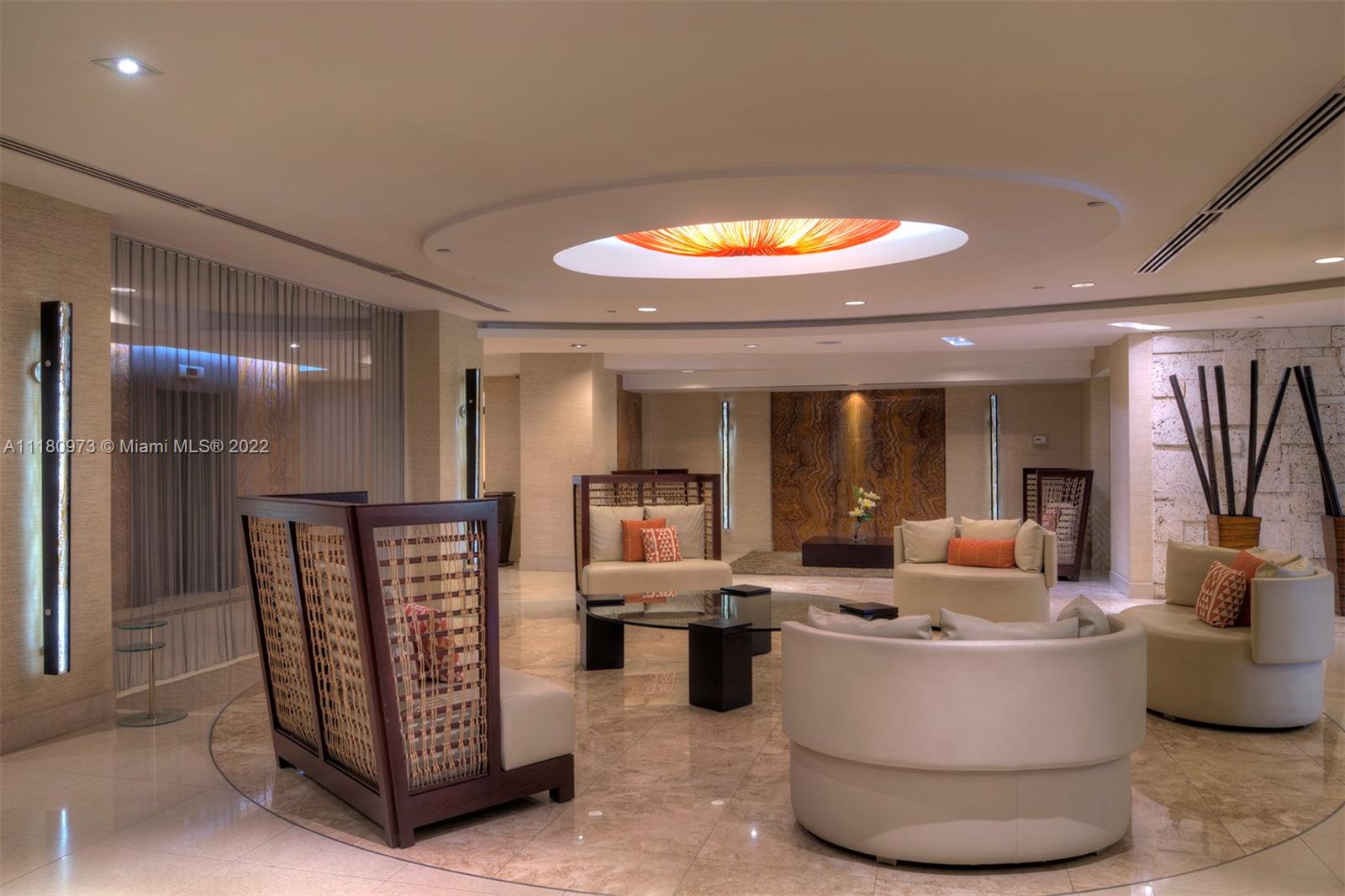 2555 Collins Ave Unit: 2200