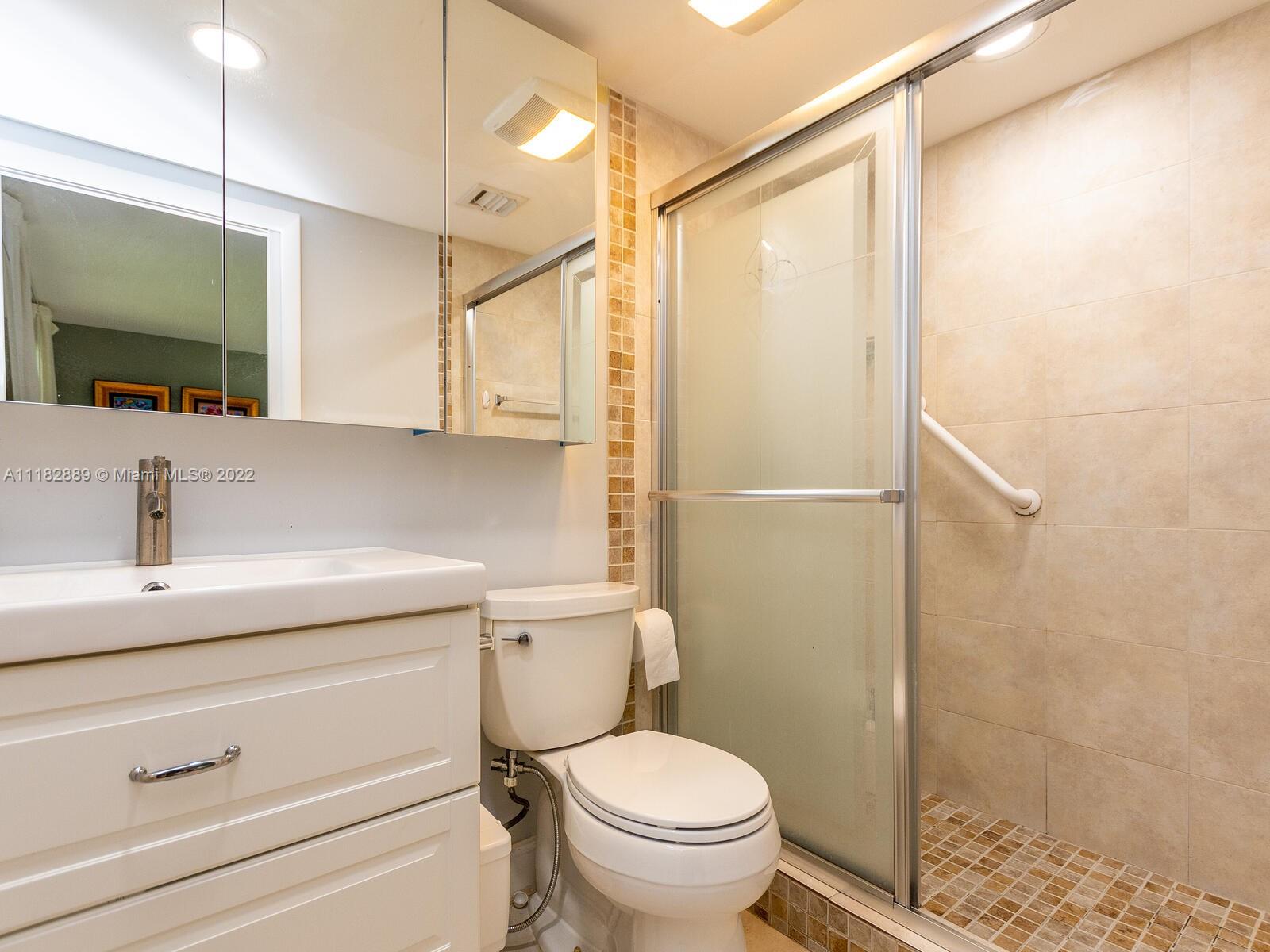 8045 SW 107th Ave Unit: 123