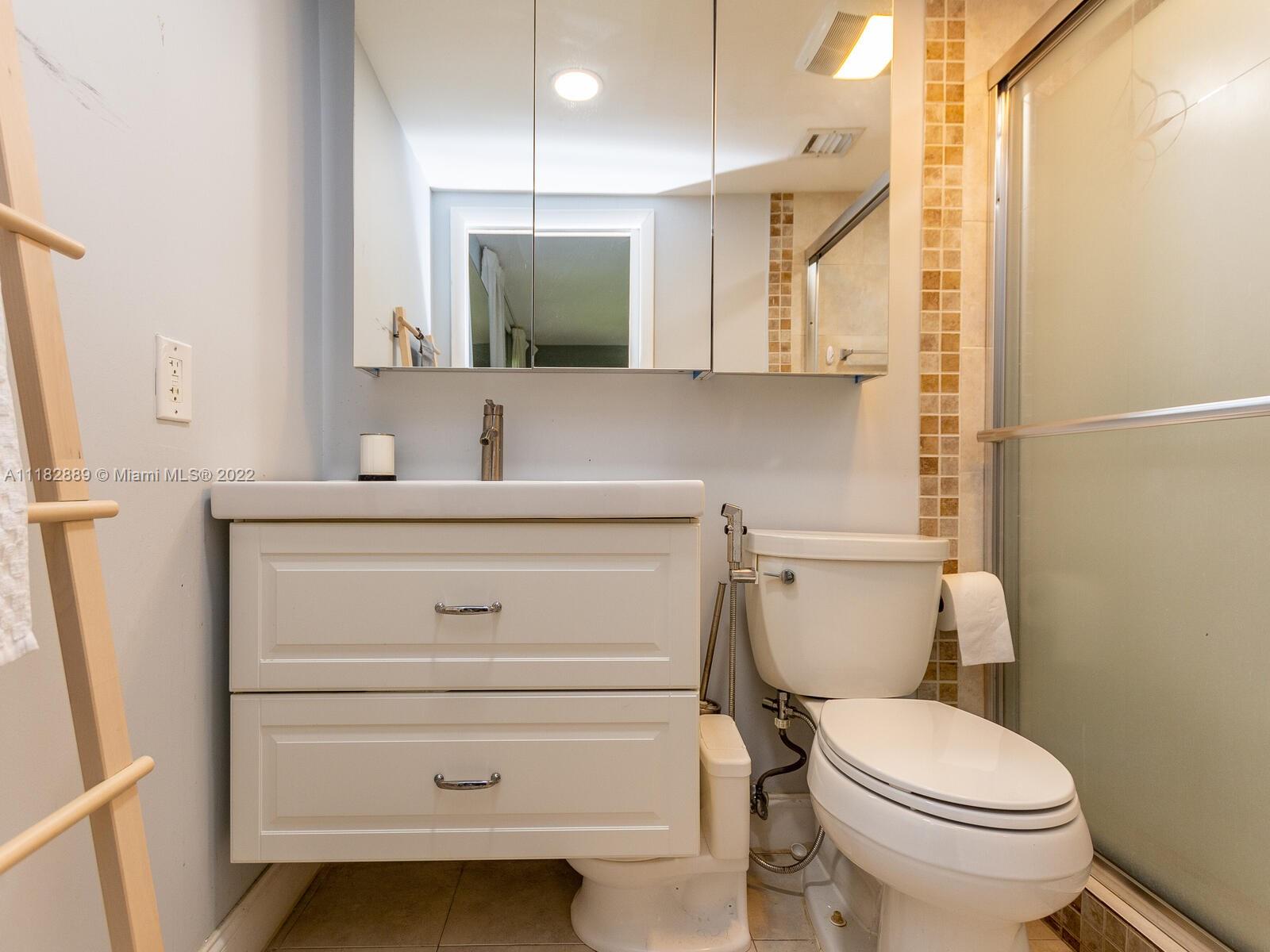 8045 SW 107th Ave Unit: 123