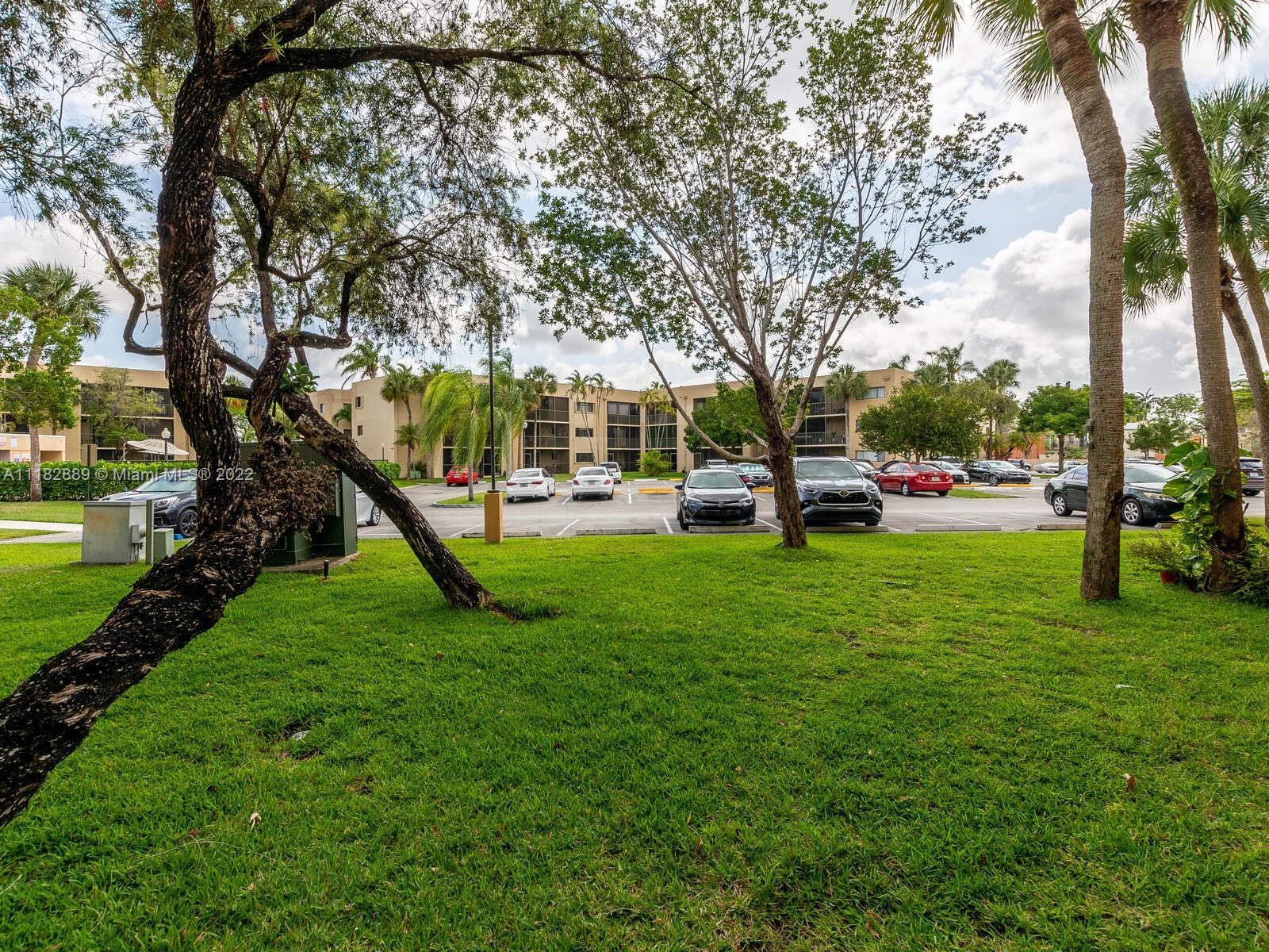 8045 SW 107th Ave Unit: 123
