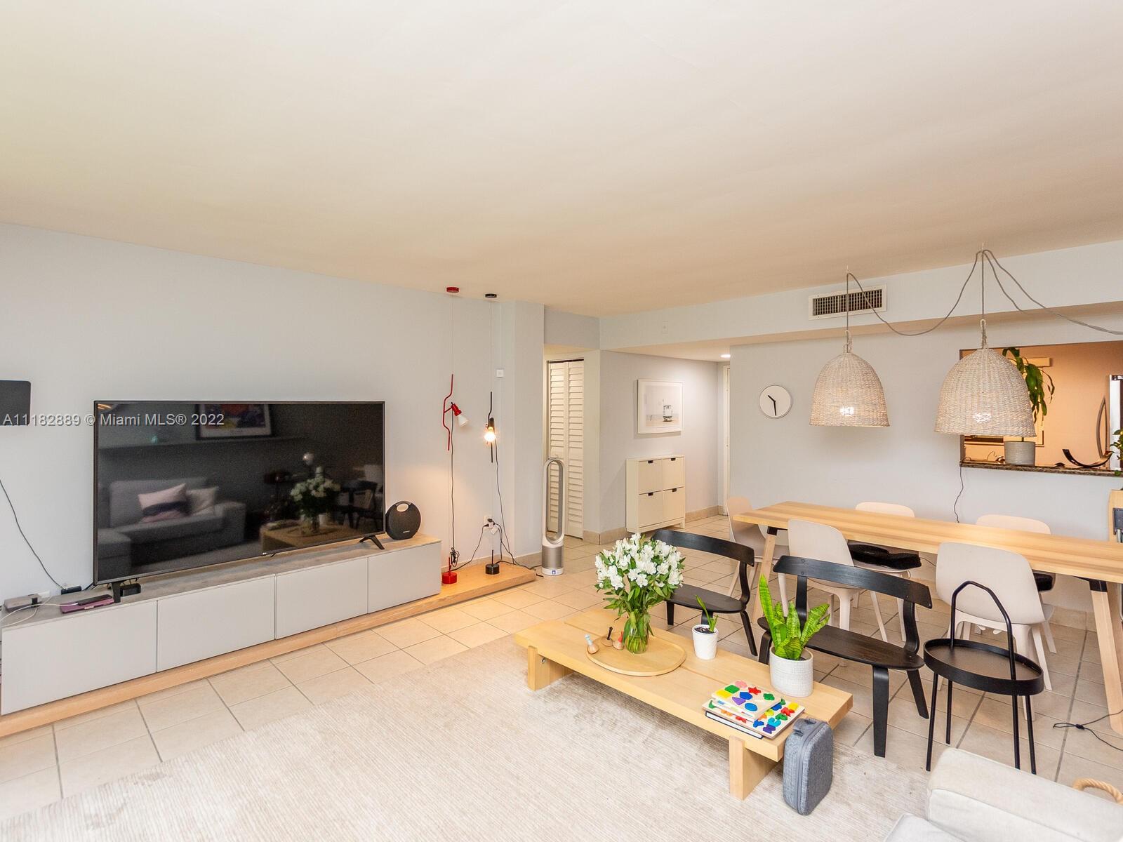 8045 SW 107th Ave Unit: 123