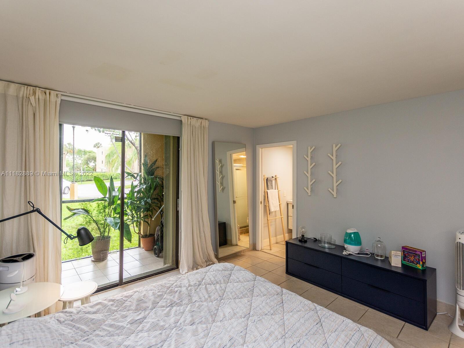 8045 SW 107th Ave Unit: 123