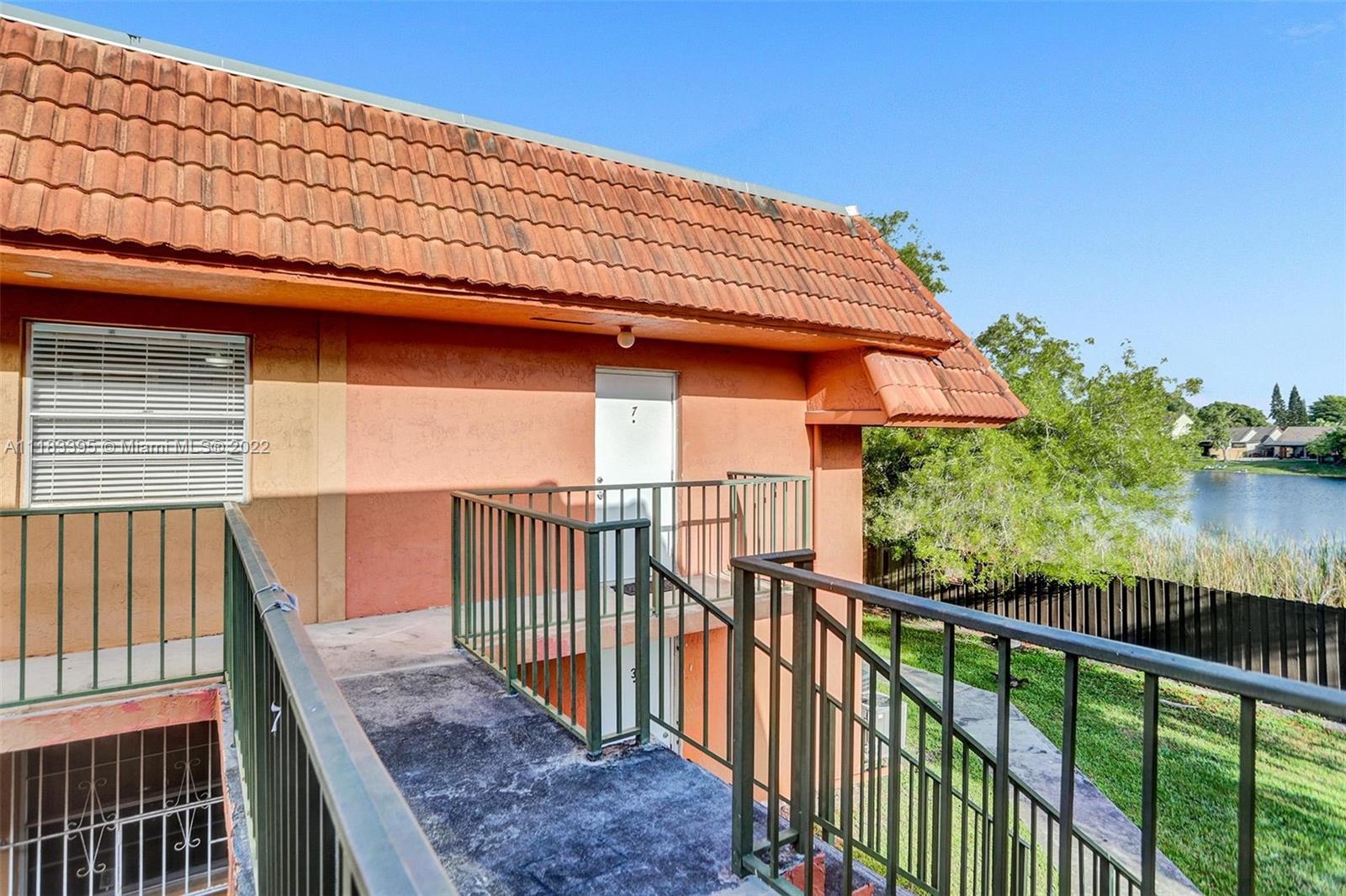 6821 SW 129th Ave Unit: 7