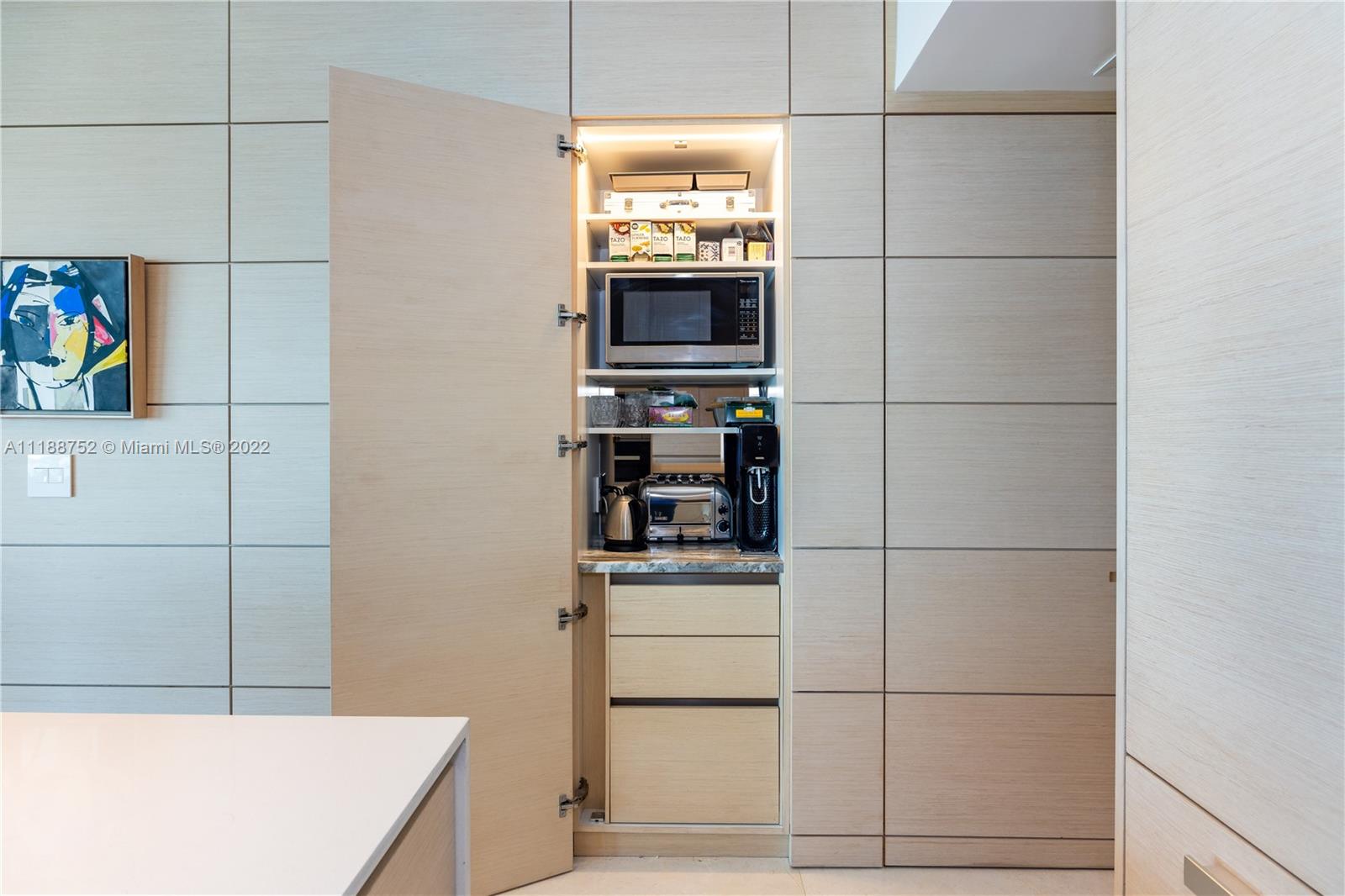 950 Brickell Bay Dr Unit: 2510