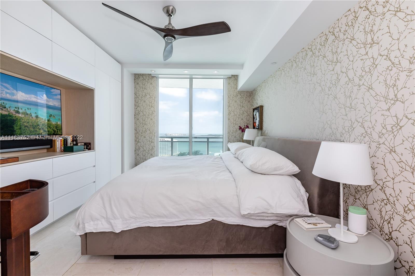 950 Brickell Bay Dr Unit: 2510
