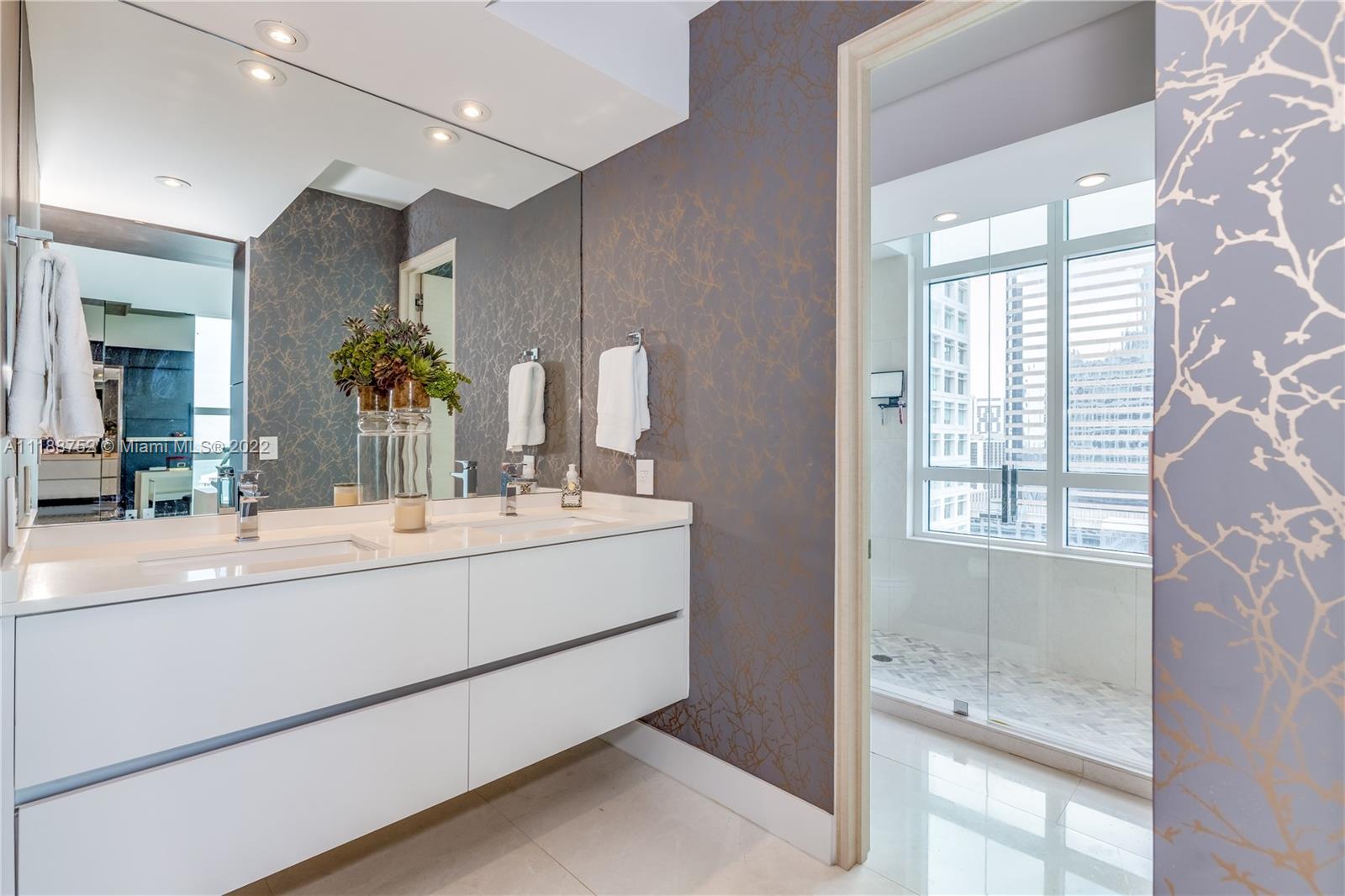 950 Brickell Bay Dr Unit: 2510