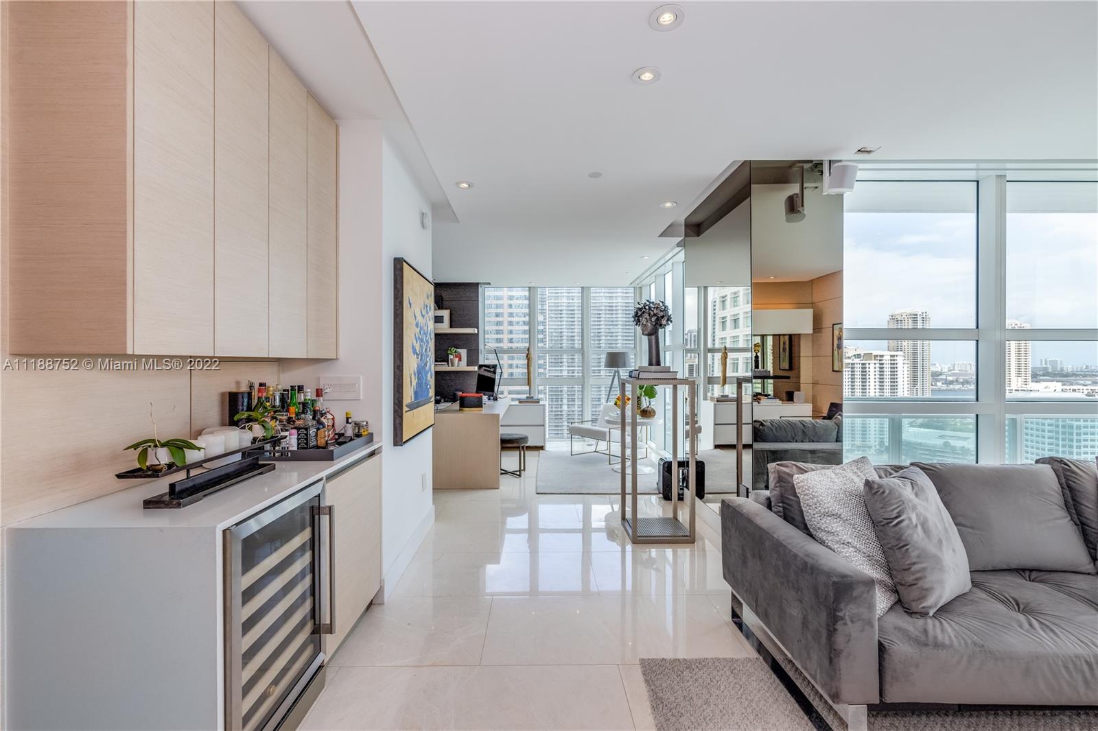 950 Brickell Bay Dr Unit: 2510