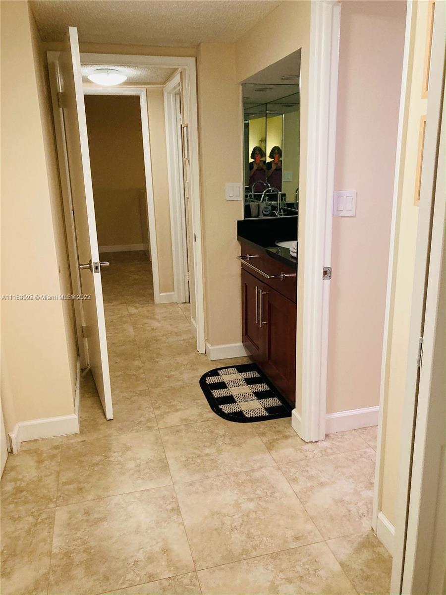20515 E Country Club Dr Unit: 1243