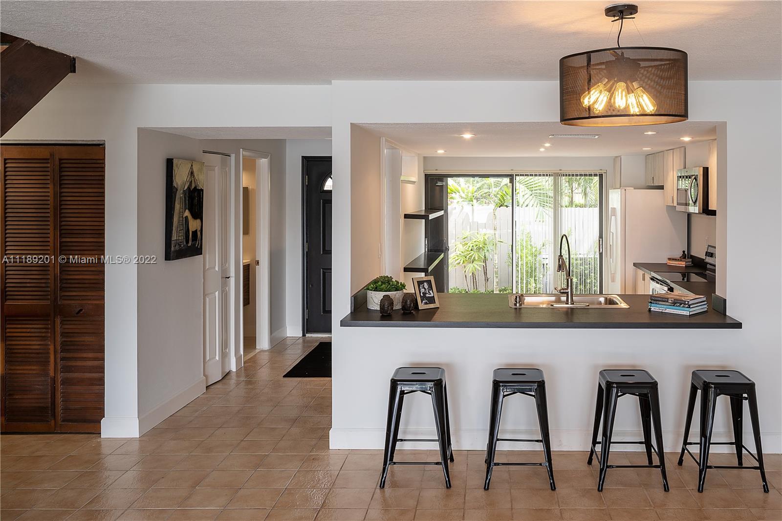 7039 SW 53rd Ln Unit: 7039