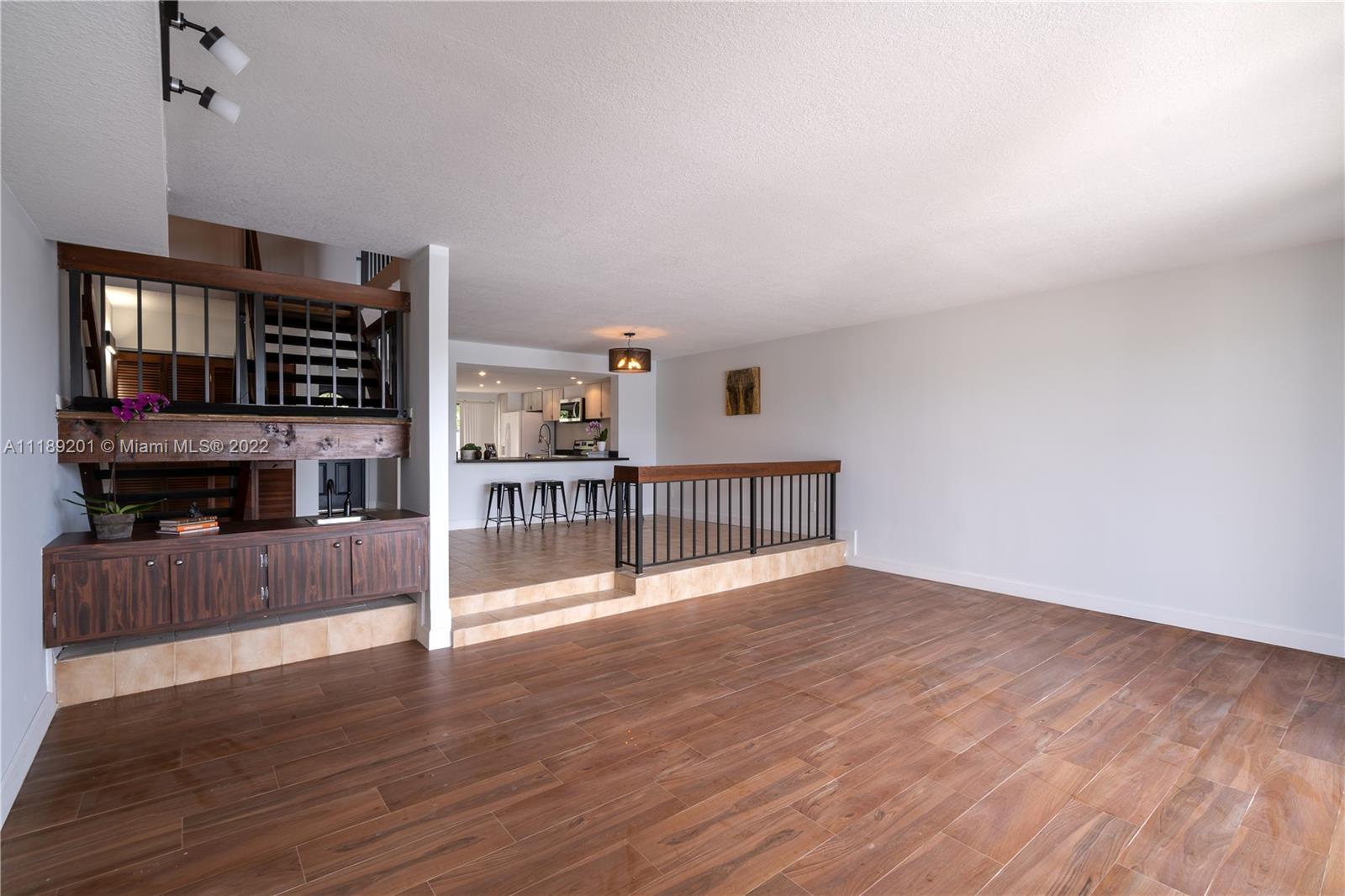 7039 SW 53rd Ln Unit: 7039