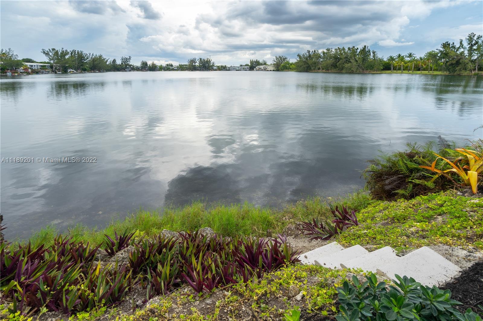 7039 SW 53rd Ln Unit: 7039