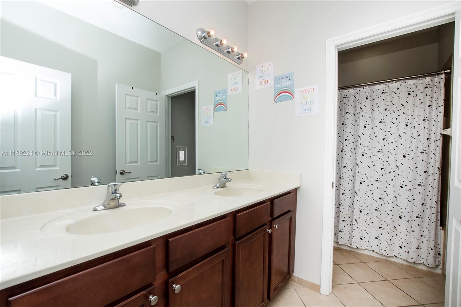 156 SE 36th Ter