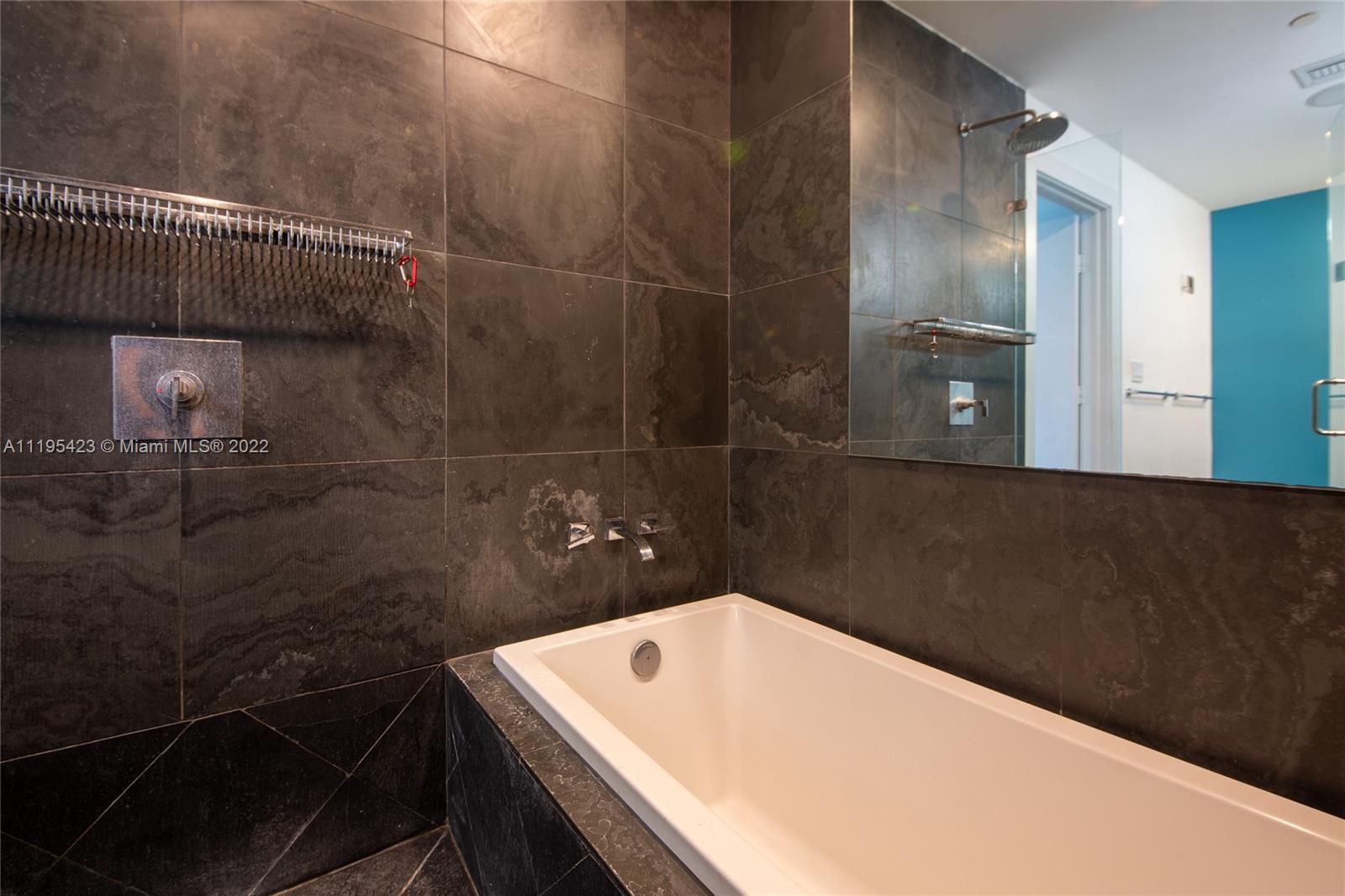 900 Biscayne Blvd Unit: 3910