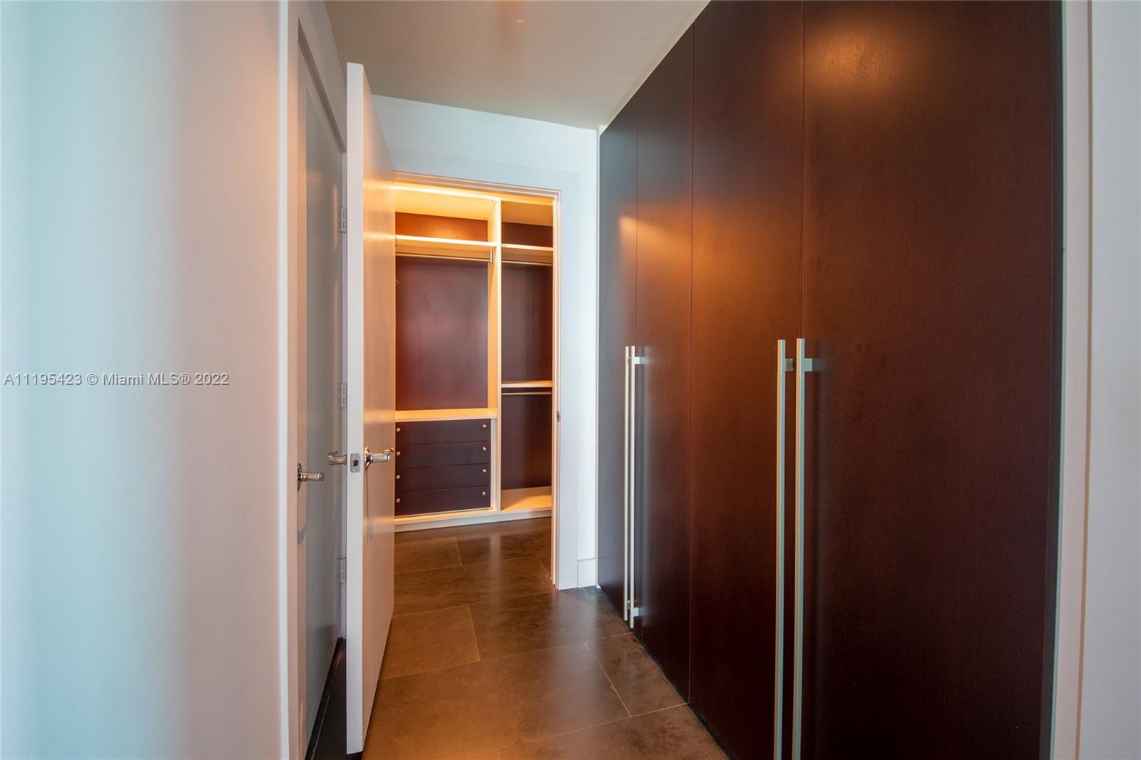 900 Biscayne Blvd Unit: 3910