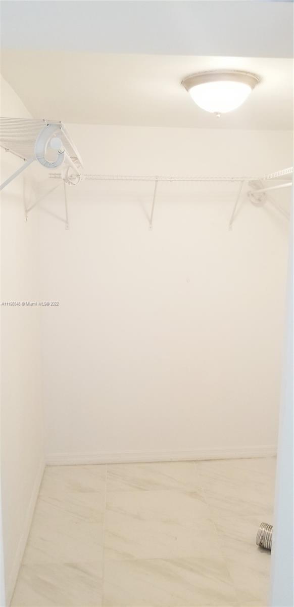 1220 SW 25th Ave Unit: 1220