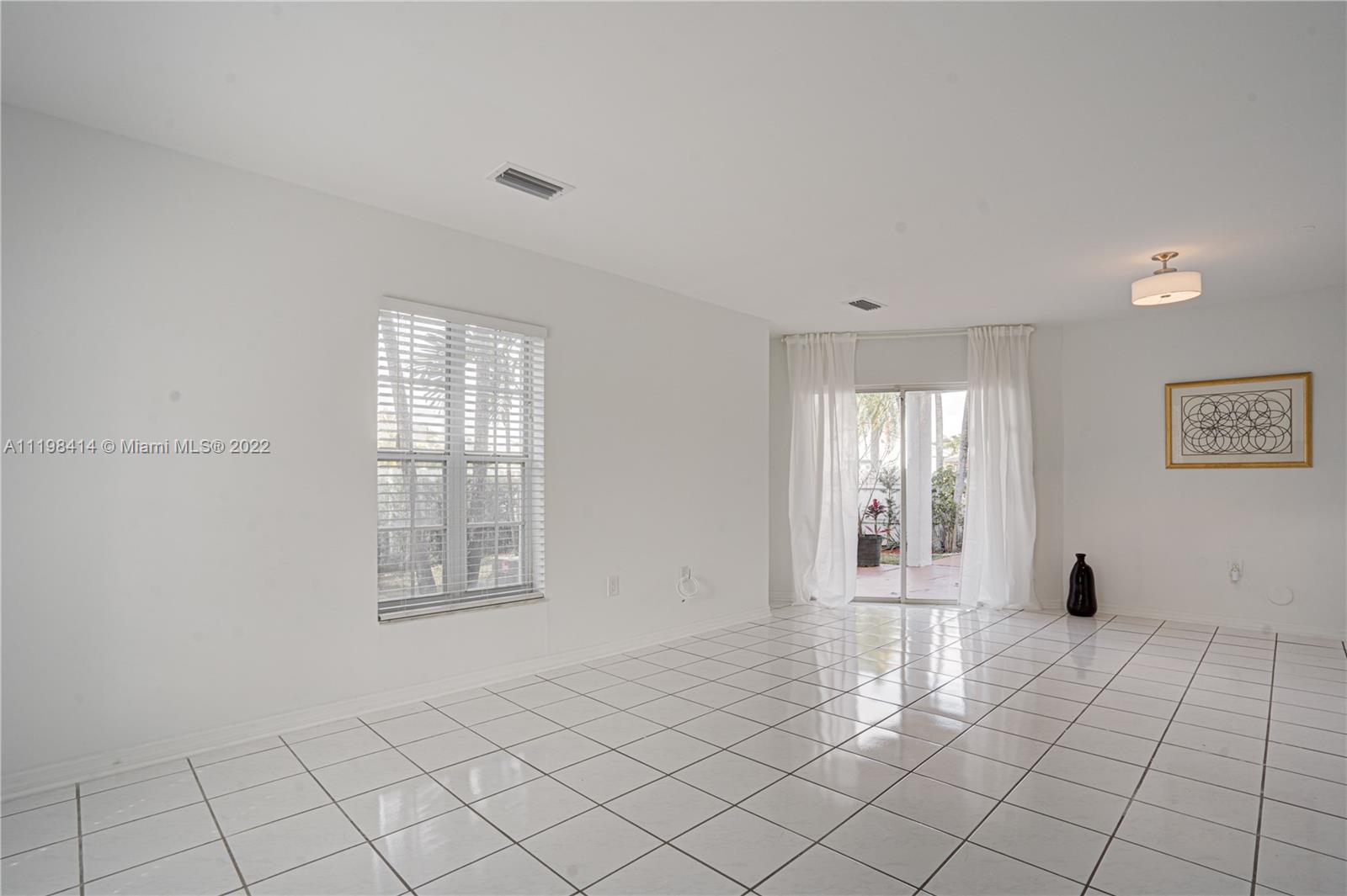 6401 SW 112 Pl
