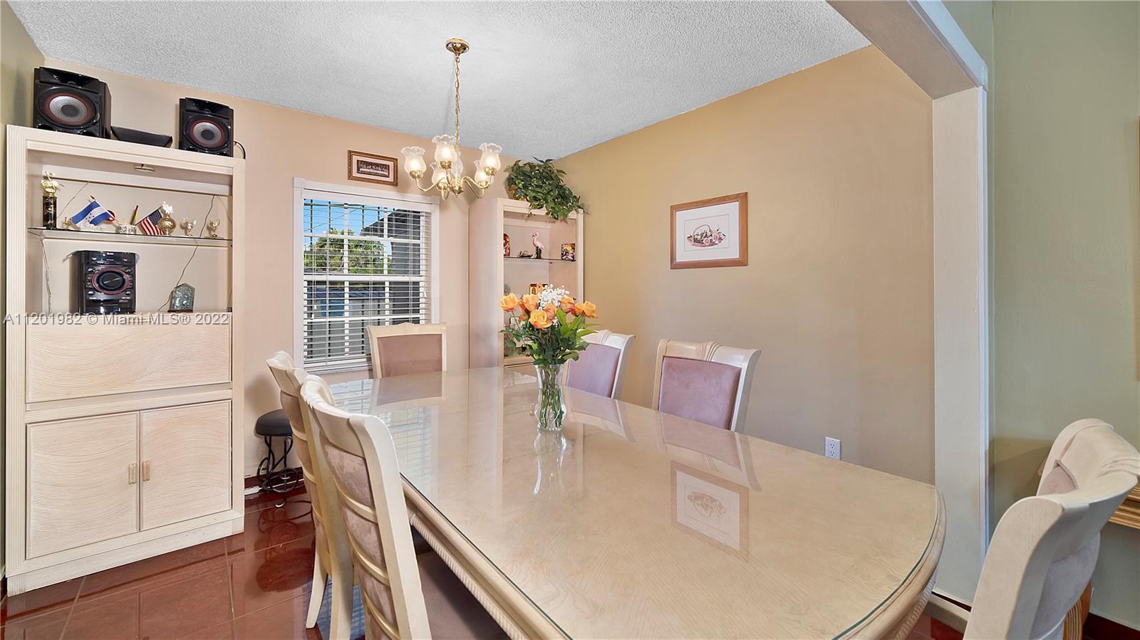 230 SW 52nd Ave
