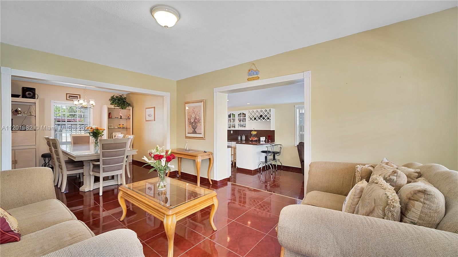 230 SW 52nd Ave