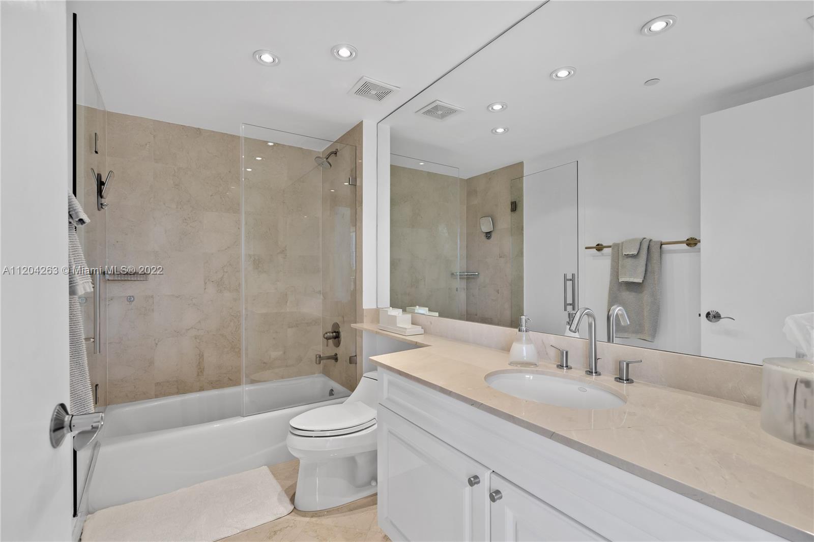 765 Crandon Blvd Unit: 505