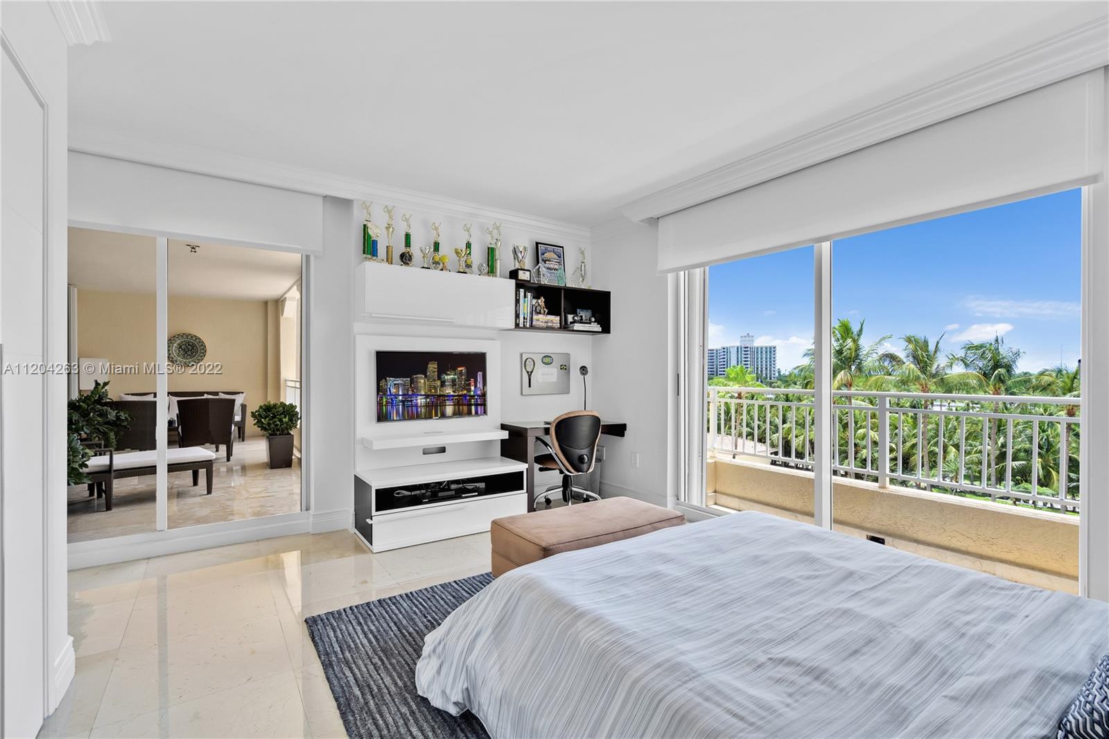 765 Crandon Blvd Unit: 505