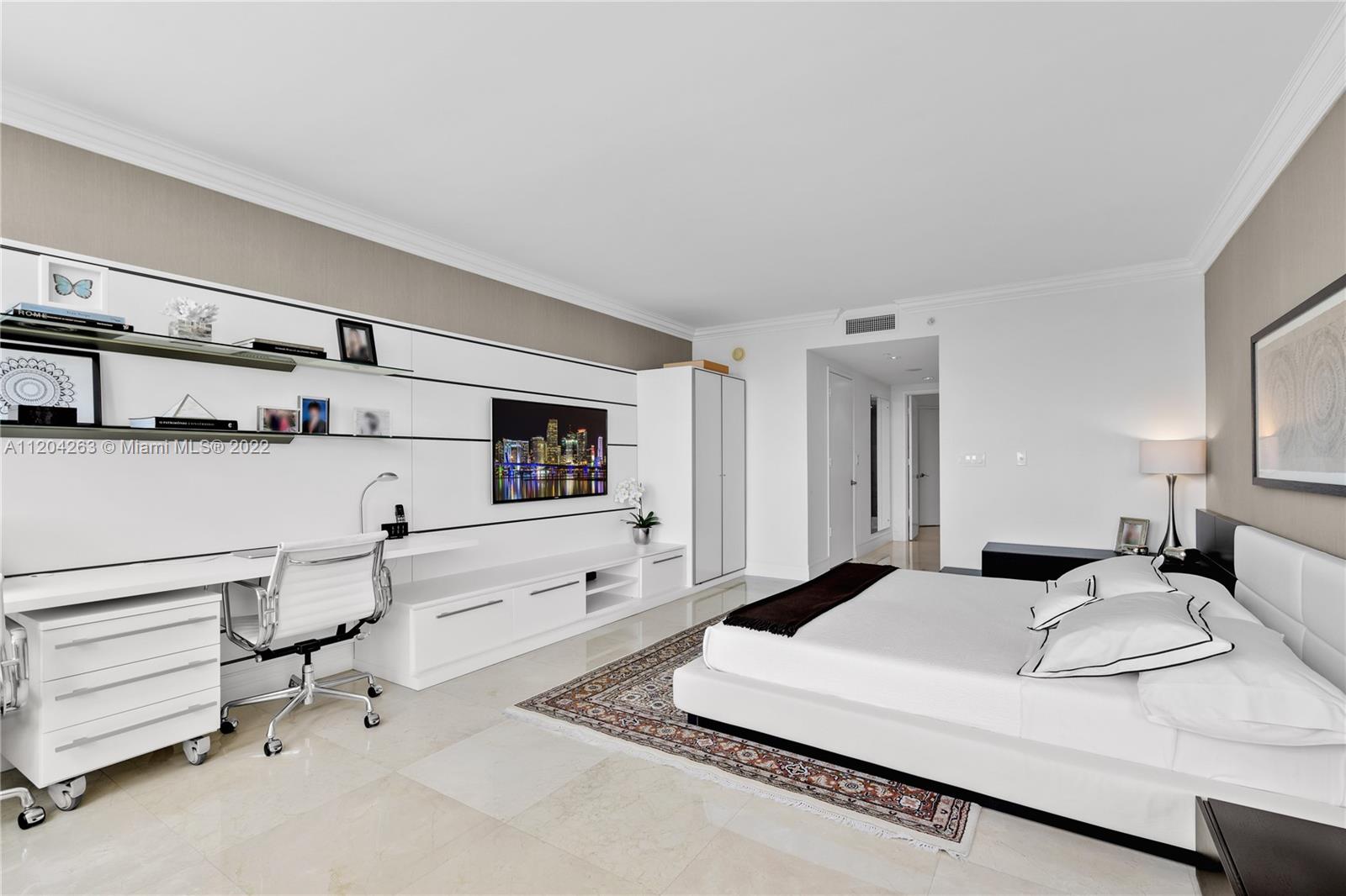 765 Crandon Blvd Unit: 505