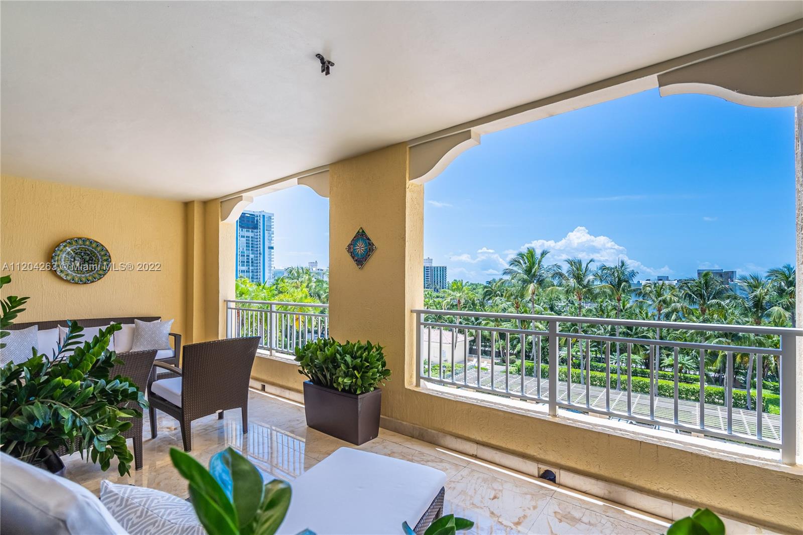 765 Crandon Blvd Unit: 505