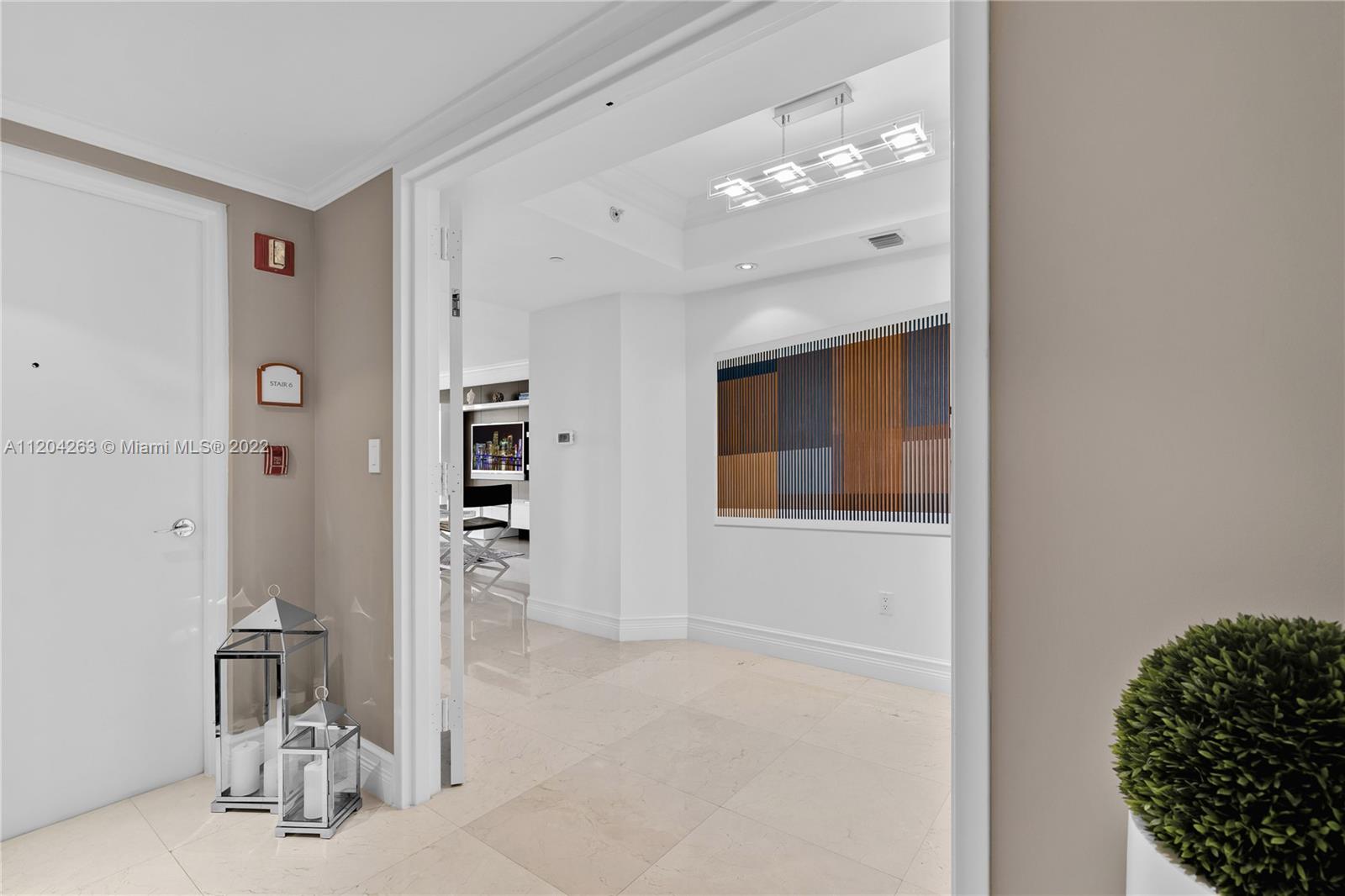 765 Crandon Blvd Unit: 505