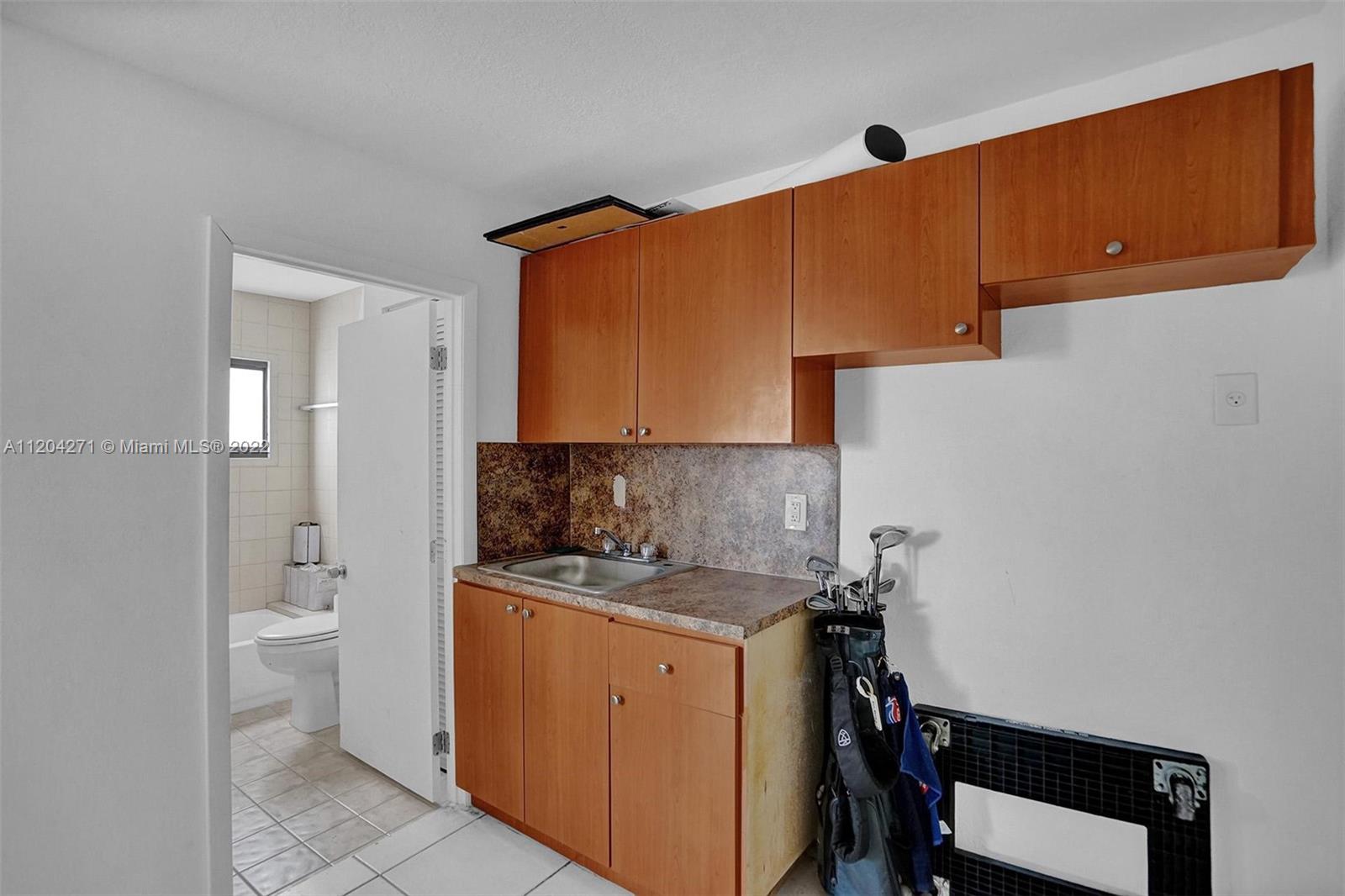 348 SW 57th Ave