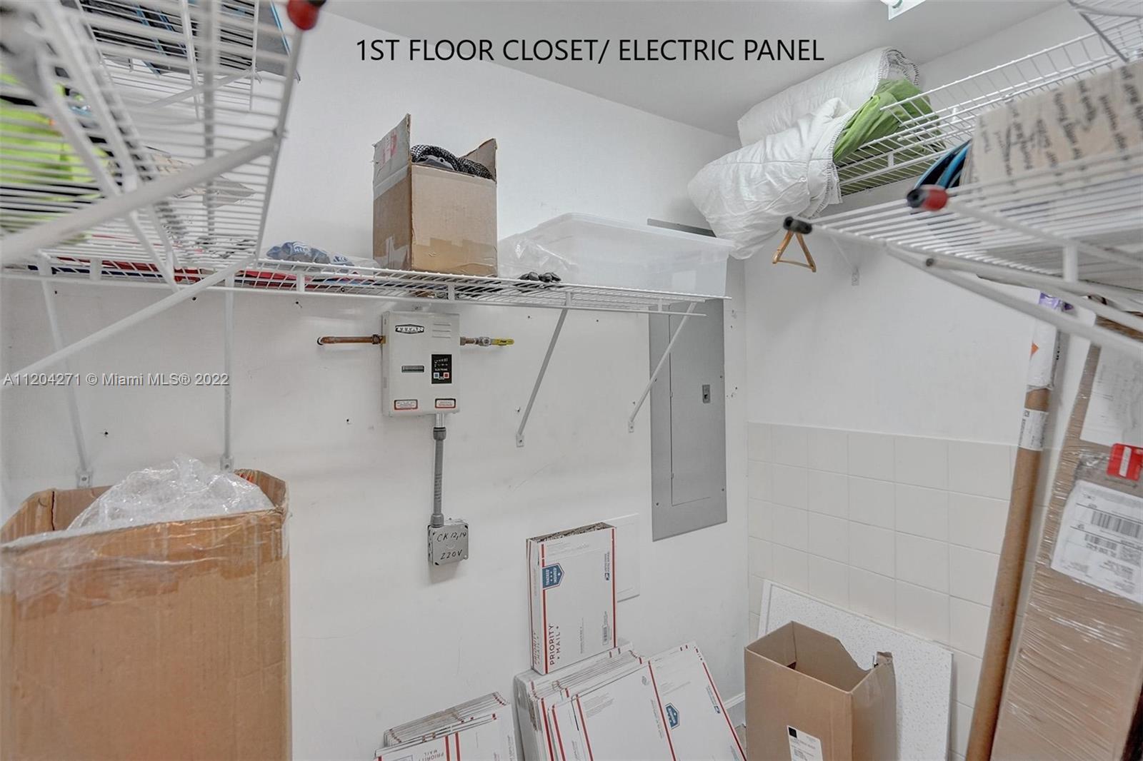 348 SW 57th Ave