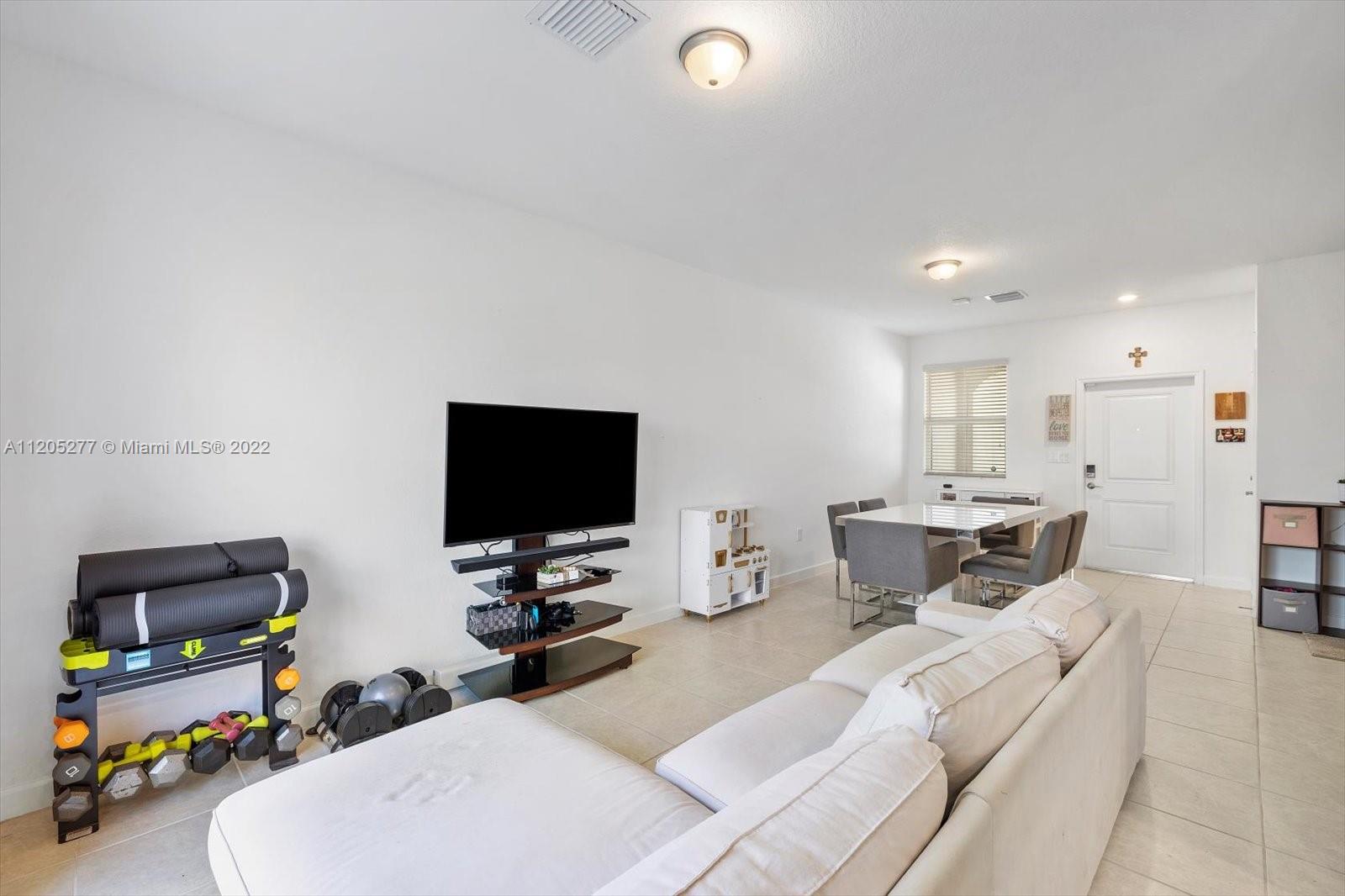 2661 SE 13th St Unit: 2661