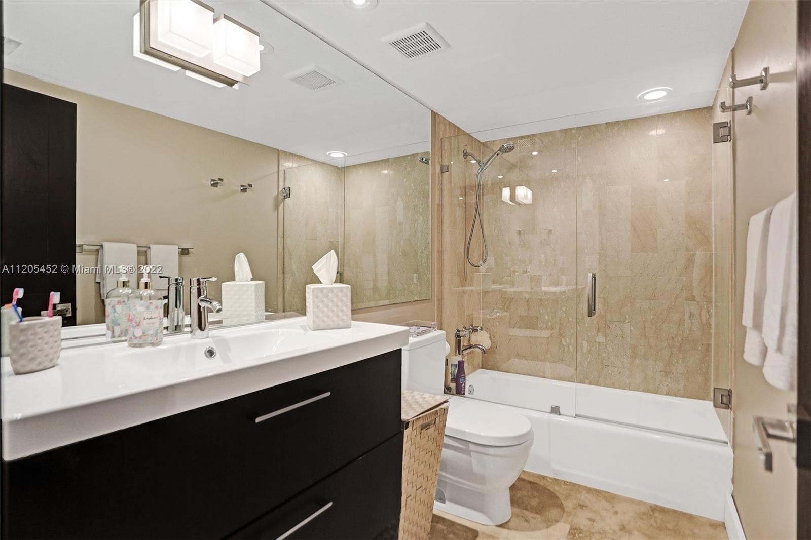 3 Grove Isle Dr Unit: C1507