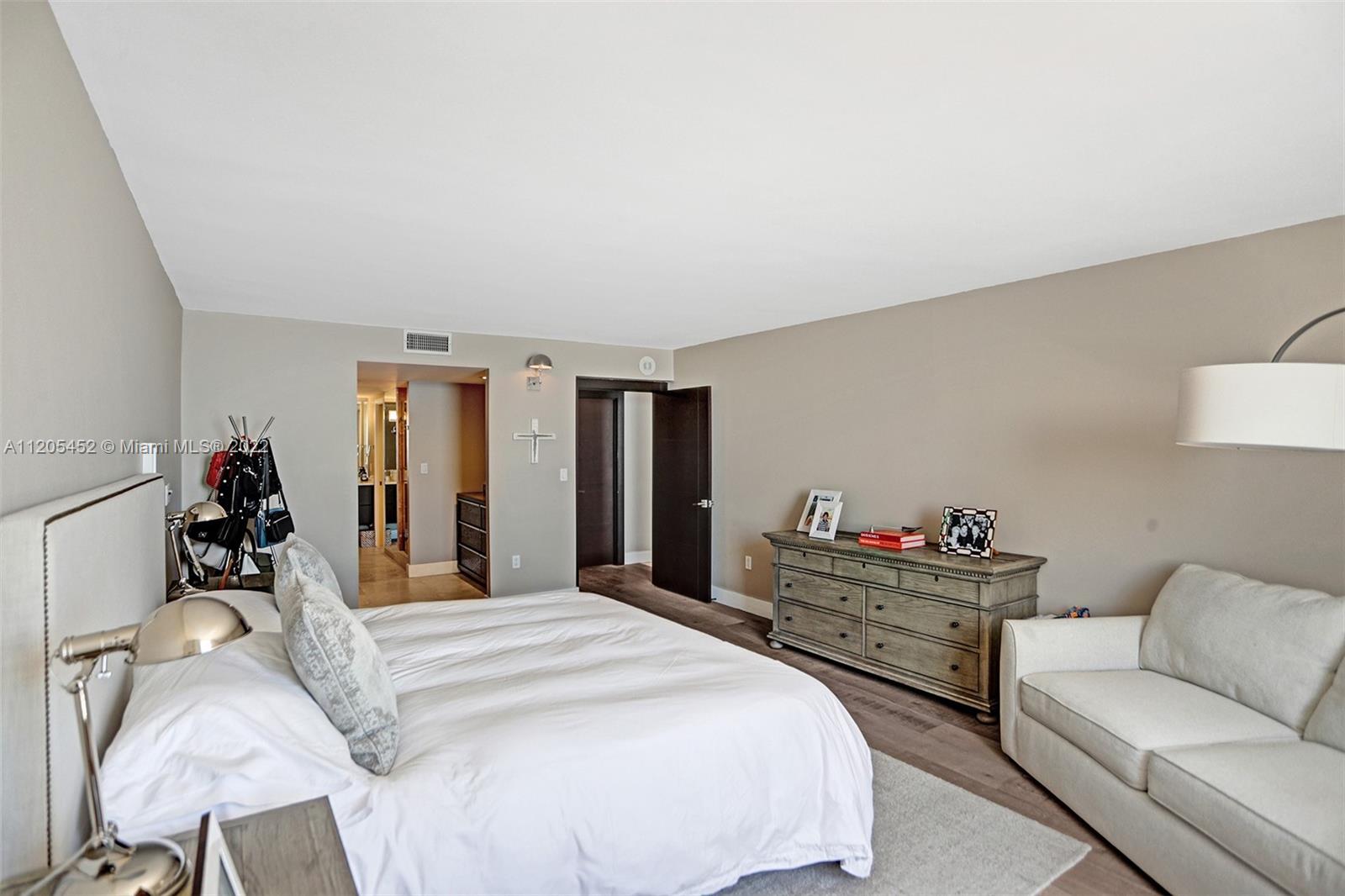 3 Grove Isle Dr Unit: C1507