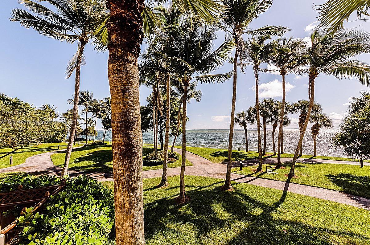 3 Grove Isle Dr Unit: C1507