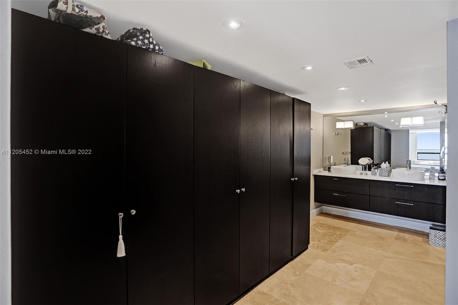 3 Grove Isle Dr Unit: C1507