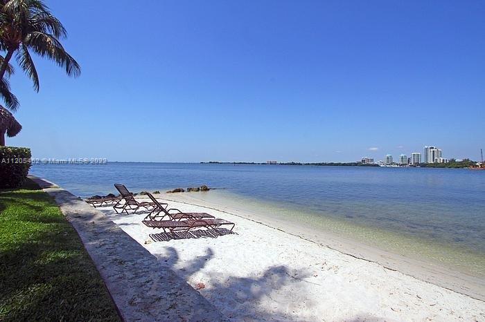 3 Grove Isle Dr Unit: C1507