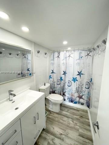 5005 Collins Ave Unit: 1225