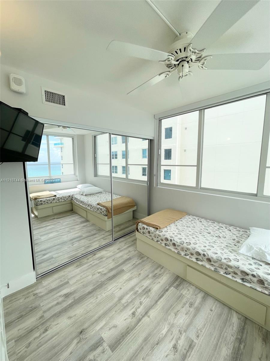 5005 Collins Ave Unit: 1225