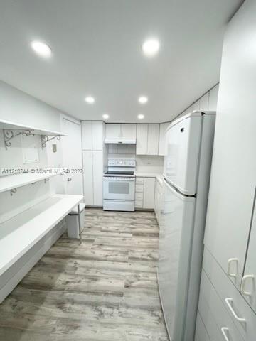 5005 Collins Ave Unit: 1225