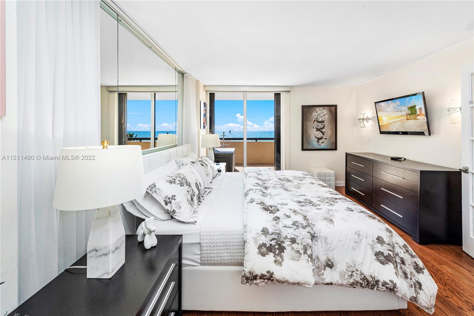 2555 Collins Ave Unit: 607